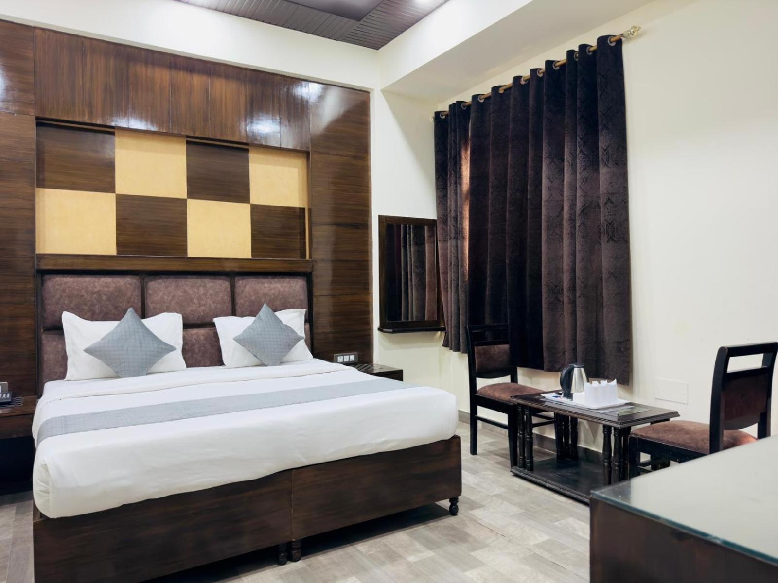 Hotel Radiance Dillí Exteriér fotografie