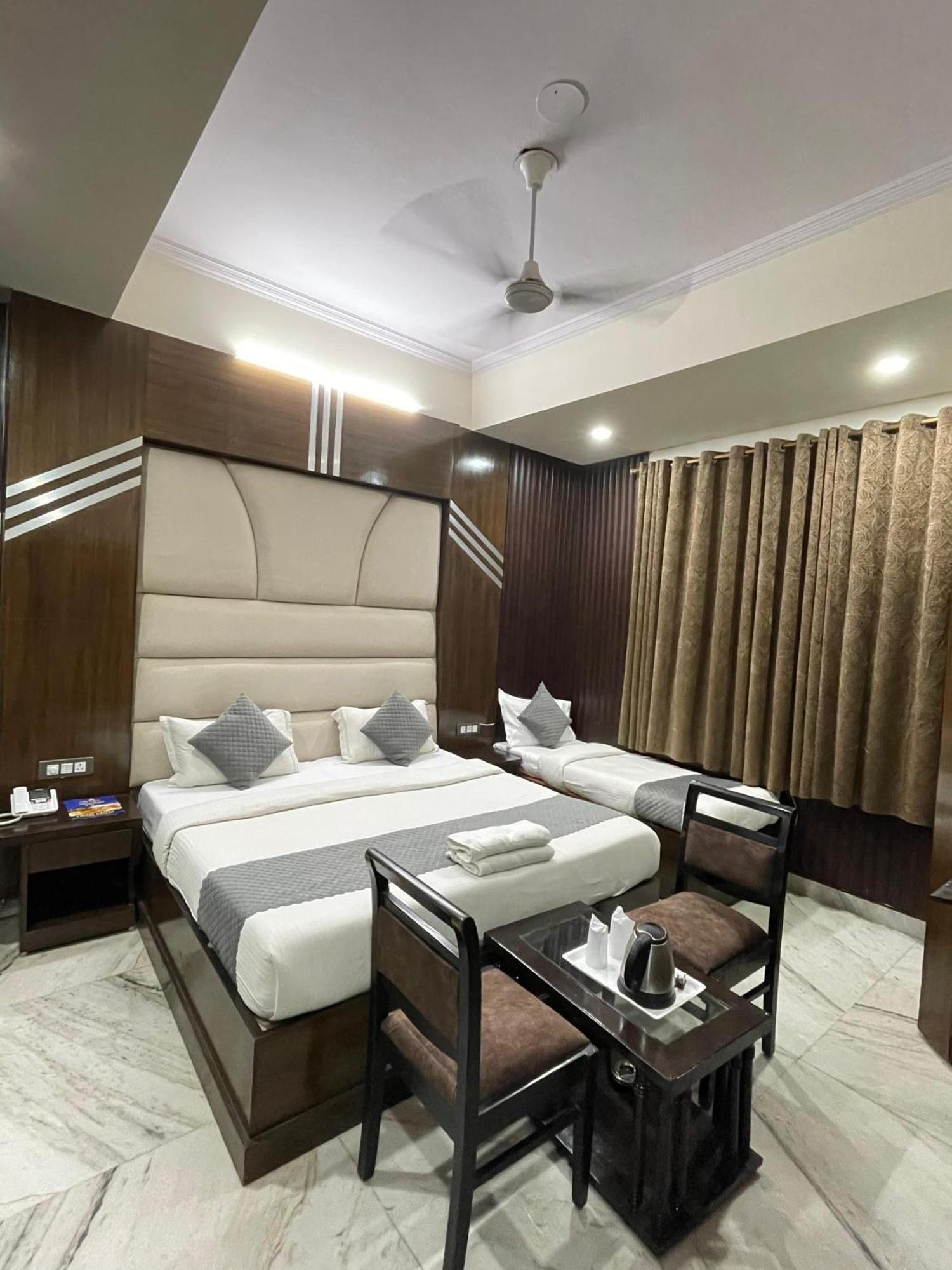 Hotel Radiance Dillí Exteriér fotografie
