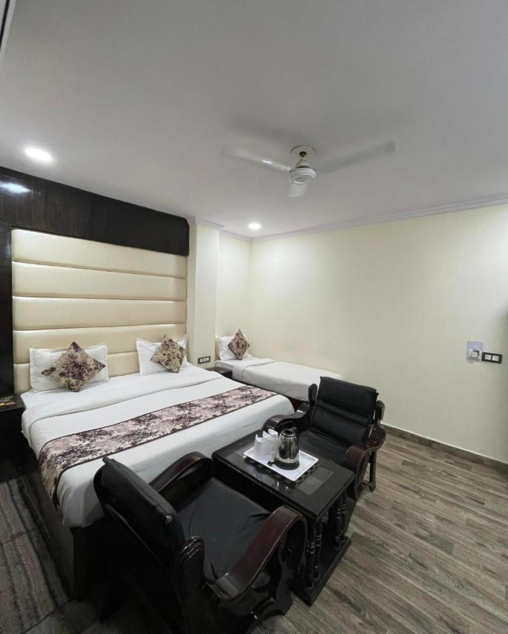 Hotel Radiance Dillí Exteriér fotografie